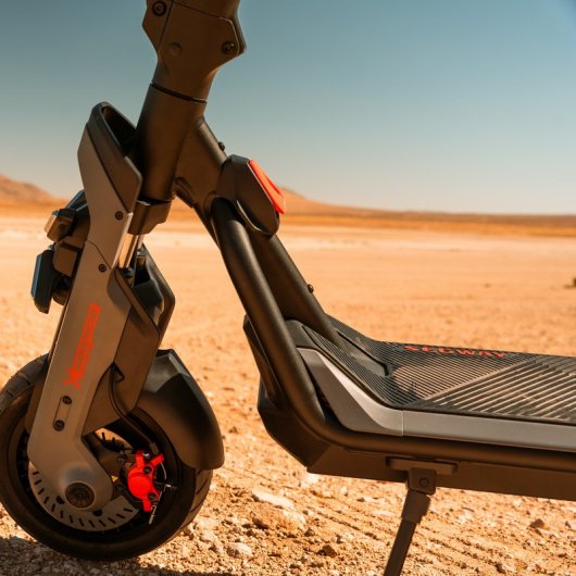 Patinete elétrico Segway GT3 Pro 1700W Autonomia 138km Rodas 11'' Suspensão TFT Preto