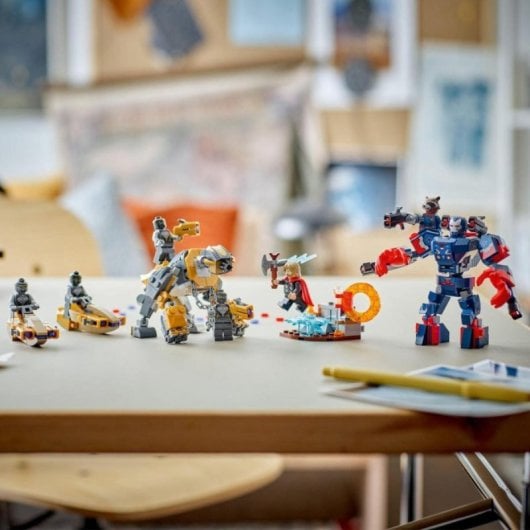 Set LEGO Marvel Thor de Vengadores: Endgame vs. Chitauri 373 piezas 8+ articulado