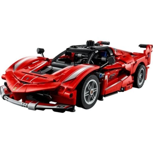 Maqueta LEGO Technic Ferrari FXX K 897 piezas Puertas mariposa Motor V12 STEM Rojo