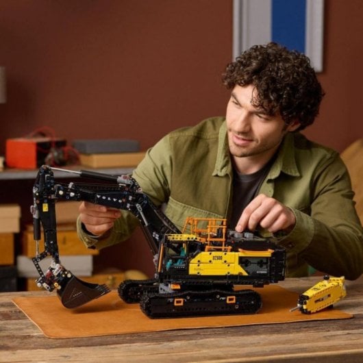Excavadora Volvo EC500 Hybrid LEGO Technic Set Motorizado 2359 Piezas para Adultos