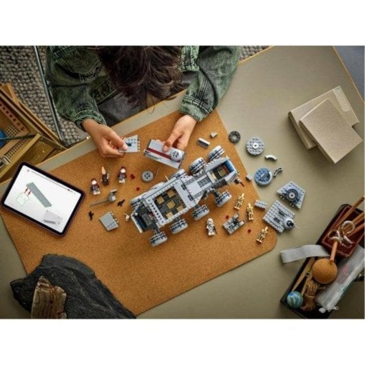 LEGO Star Wars Juggernaut da República 75413 813 peças