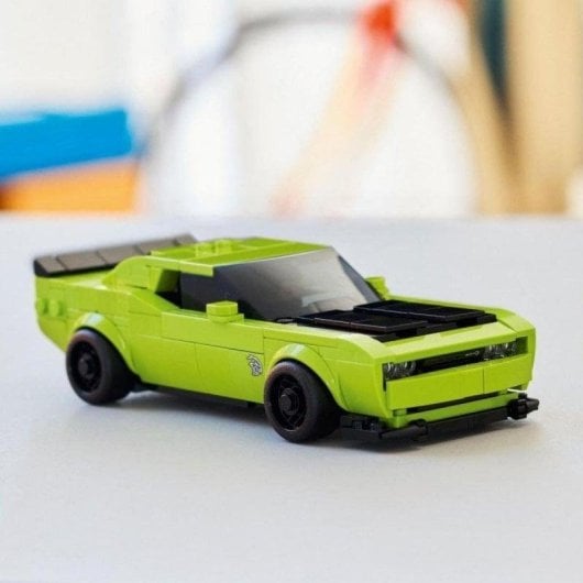 Coche LEGO Speed Champions Dodge Challenger SRT Hellcat 390 piezas minifigura incluido