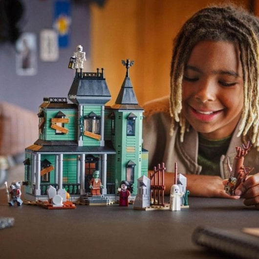 Set de construcción LEGO Creator 3en1 Mansión Encantada 736 piezas multiconstrucción