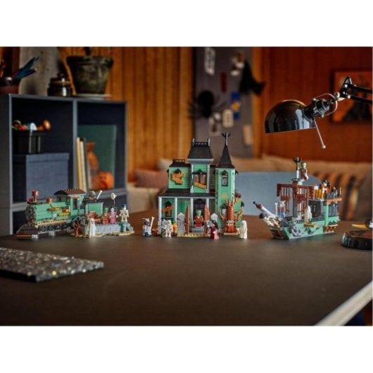Set de construcción LEGO Creator 3en1 Mansión Encantada 736 piezas multiconstrucción