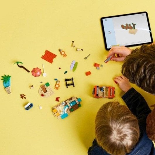 LEGO Bluey Excursion Familiale à la Plage 11202 133 pièces