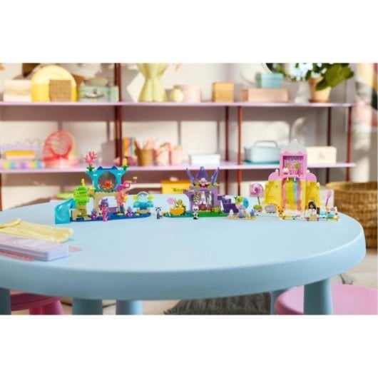 Set de construcción LEGO 11205 Montaña de Dulces y Jardín de Gatitos, 263 piezas, Gabby's Dollhouse
