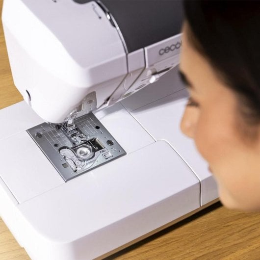 Máquina de coser BelleCouture 36000 Control digital 360 puntadas pantalla táctil 7"