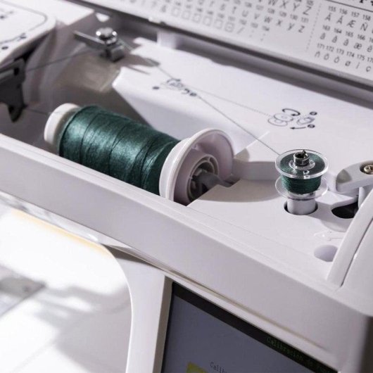 Máquina de coser BelleCouture 36000 Control digital 360 puntadas pantalla táctil 7"