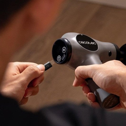 Pistola de masaje Cecotec SkinCare Massage Gun 99 niveles 4 cabezales USB C