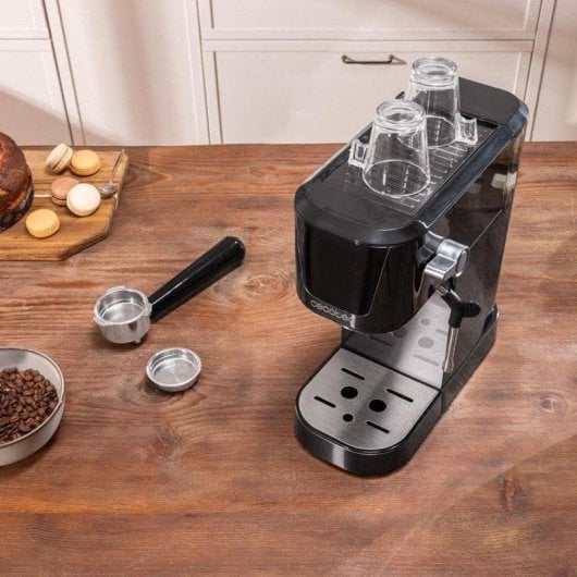 Cafeteira Express Cecotec Power Espresso 20 Touch 1L 20 bar com ecrã tátil e vaporizador