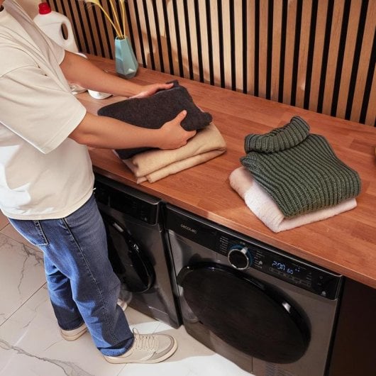 Secadora Cecotec Bolero DressCode Dry 10505 Inverter Bomba de Calor 10kg Clase C UV Care Planchado Fácil Acero