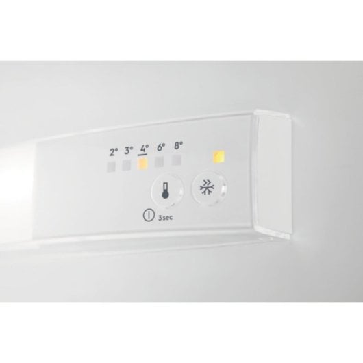 Frigorífico AEG Integrado 82cm 111L E Branco LED portas reversíveis
