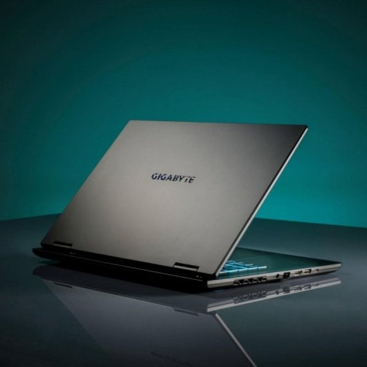 Portátil GIGABYTE GAMING A16 CWH 16" Intel Core i7-13620H 32GB 1TB SSD RTX 5070 8GB Dolby Atmos