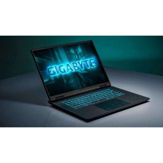 Portátil GIGABYTE Gaming A16 16" Intel Core i7-13620H 32GB 1TB SSD RTX 5060 8GB Dolby Atmos
