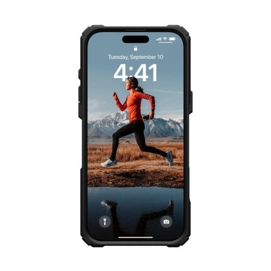 Capa Urban Armor Gear Plasma XTE para iPhone 16 Pro Max TPU MagSafe Suporte Preto Laranja 6.9"