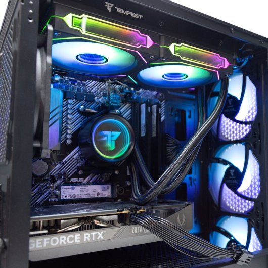 PcCom Ready AMD Ryzen 7 5700X / 32GB / 1TB SSD / RTX 5060 LE