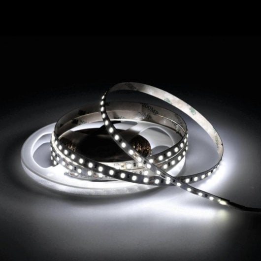 Tira LED interior SMD2835 120 LEDs/m luz blanca 6000K flexible y autoadhesiva