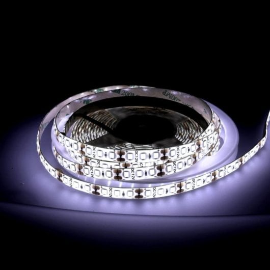 Tira LED SMD2835 5 m 120 Leds/m IP65 Flexible con Transformador 12VDC 60W Adhesiva