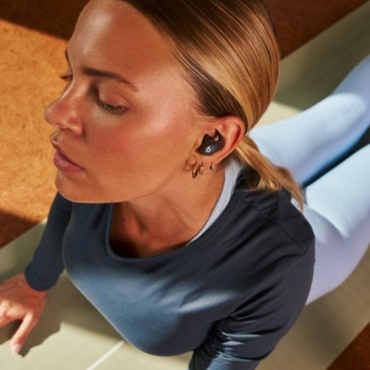 Auriculares Beats Powerbeats Fit inalámbricos Bluetooth con Cancelación de Ruido ANC, resistentes al agua IPX4, uso deportivo, negros azabache