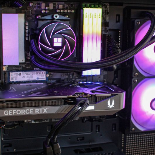 PCM Aeon Intel Core i7-14700F 64GB RAM 1TB SSD RTX 5070 Windows 11 Pro