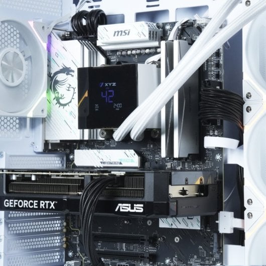 Epical-q Zentorix Amd Ryzen 9 9950x3d, 64gb, 2tb Ssd Nvme, Rx 9070xt + Windows 11 Pro