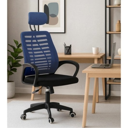 Silla de escritorio Ken ergonómica con reposacabezas regulable, base metálica cromada y ruedas anti-rayas