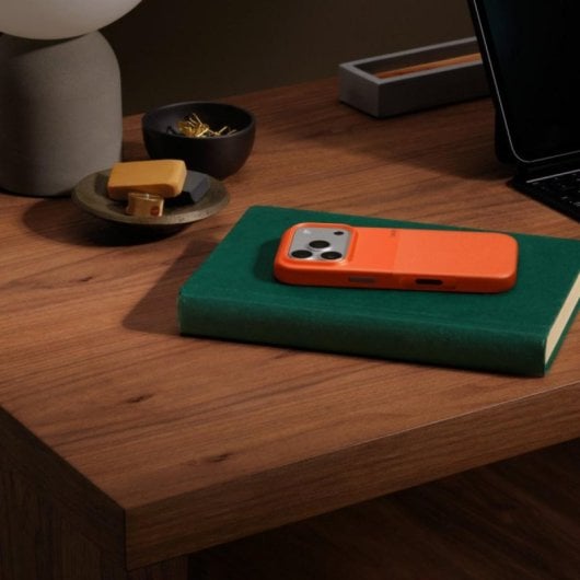 Coque Rugged Beats avec MagSafe et contrôle de caméra pour iPhone 17 Pro Sierra Orange (TPU, 6.3")