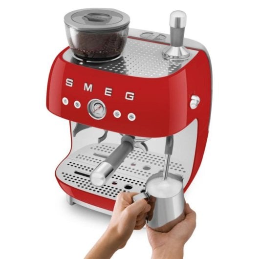 Cafetière Manuelle Smeg EGF03RDEU 2,4 L 20 bars avec moulin intégré et double chaudière