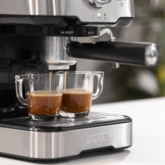 Cafetera Espresso Manual Princess 249415 1.5L 20 bares bandeja calienta tazas cápsulas y café molido