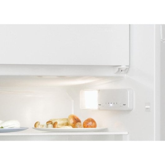 Frigorífico Candy Table Top Integrable 82 cm 111 L E Blanco Puerta Reversible LED