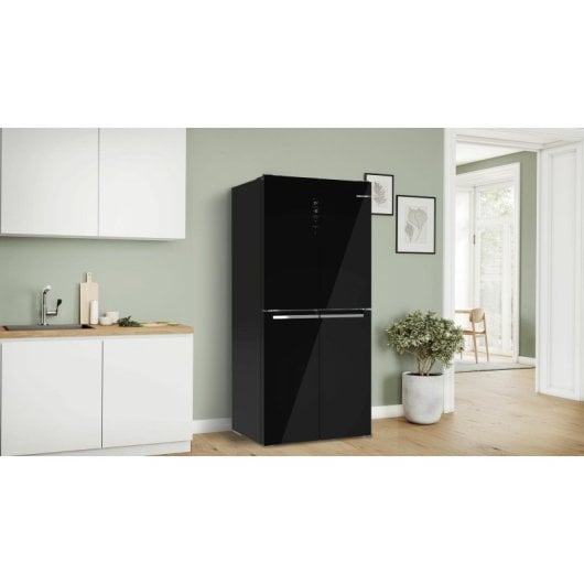 Frigorífico de quatro portas Bosch KMC85LBEA No Frost, 189 cm, 547 L E, preto