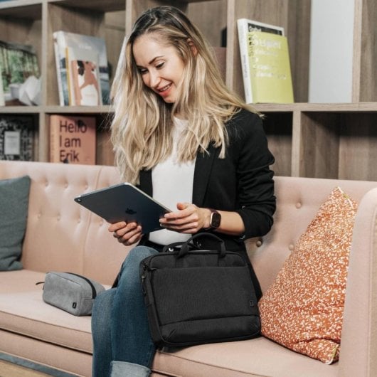 Maletín DICOTA Slim Eco MOTION 12-13.3" Poliéster Reciclado Negro Bolsillos Extra