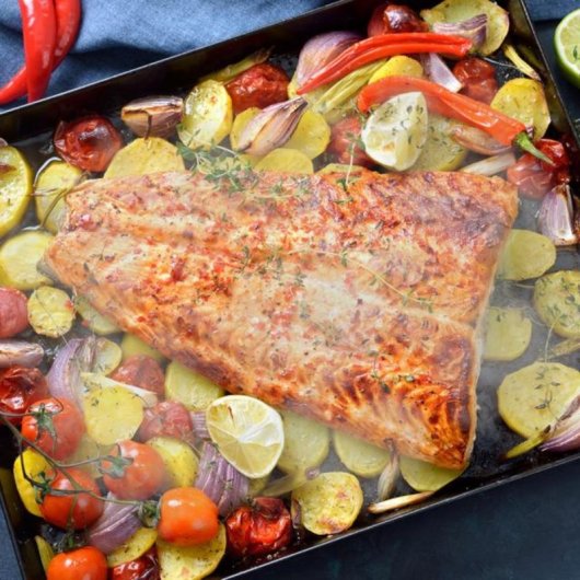 Horno eléctrico Cecotec M236000 70 L Espejo Inox con EasyClean y cocción a vapor