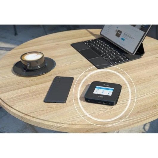 Router Netgear Nighthawk M7 Pro 5G WiFi 6 1Gbps Tri-bande LCD Portable