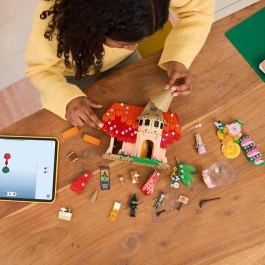 LEGO Wicked Glinda e Elphaba Visitano Munchkinland 75690 744 pezzi