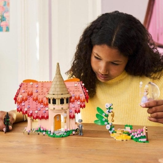 Jeu de construction Lego 75690 Glinda et Elphaba Munchkinland 744 pièces