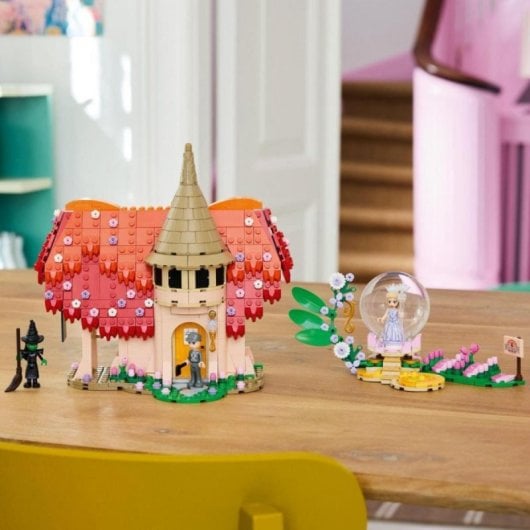 Jeu de construction Lego 75690 Glinda et Elphaba Munchkinland 744 pièces