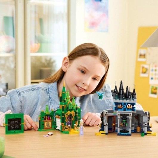 Jeu de construction Lego 75689 Wicked Emerald City et Château de Kiamo Ko 860 pièces