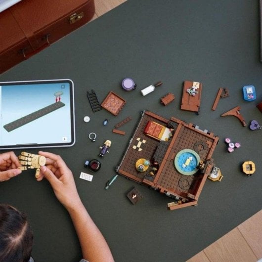 LEGO Wednesday Merlina Departamento de Dedos 76785 828 peças