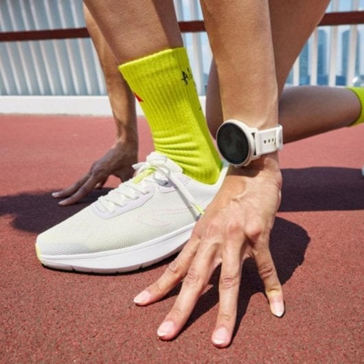 Suunto Run Bluetooth GPS 46mm AMOLED Gris Étanche 50m Pulsomètre SpO2 Suivi Sommeil L