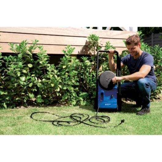 Hidrolavadora Nilfisk CORE 150-10 compacto 2000W 150 bar 10m mangueira azul/preto