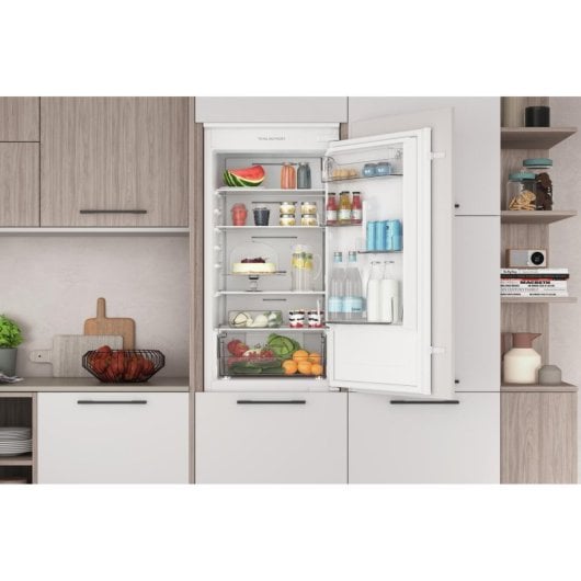 Frigorífico Combi Indesit INC18 T112 No Frost 177cm 250L E Blanco