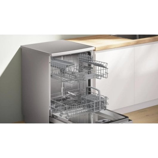 Lavavajillas Bosch Serie 4 SMS4HKI07E 13 Cubiertos Clase D Acero Inoxidable con Home Connect y Extra Secado