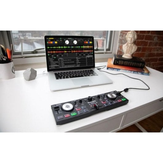 Controladora DJ Numark DJ2GO2 Touch 2 Canales 8 Pads USB Compacta