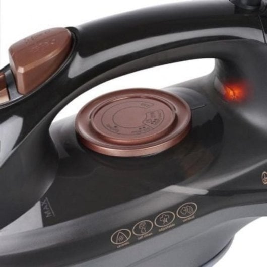 Fer à repasser Princess 322890 2600W semelle céramique vapeur verticale noir