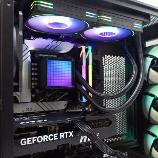 PcCom Imperial AMD Ryzen 7 7700X / 32 GB / 2 TB SSD / RTX 5070 V2