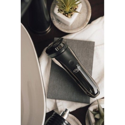 Máquina de Barbear Facial Adler AD 2933 Recarregável 180min Seco e Molhado 3 Lâminas LCD
