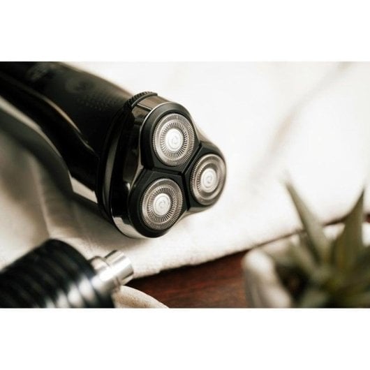 Máquina de Barbear Facial Adler AD 2933 Recarregável 180min Seco e Molhado 3 Lâminas LCD