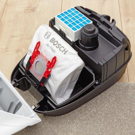 Aspirateur avec Sac Bosch Serie 6 BGL6HYG1 600W Filtre EPA 4,5L Noir et Blanc