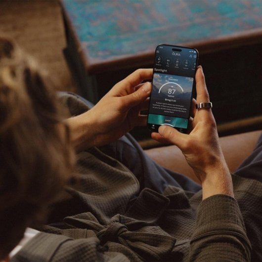 Bague connectée Oura Ring 4 Bluetooth Étanchéité 100 m Autonomie 8 jours Suivi Santé Argent